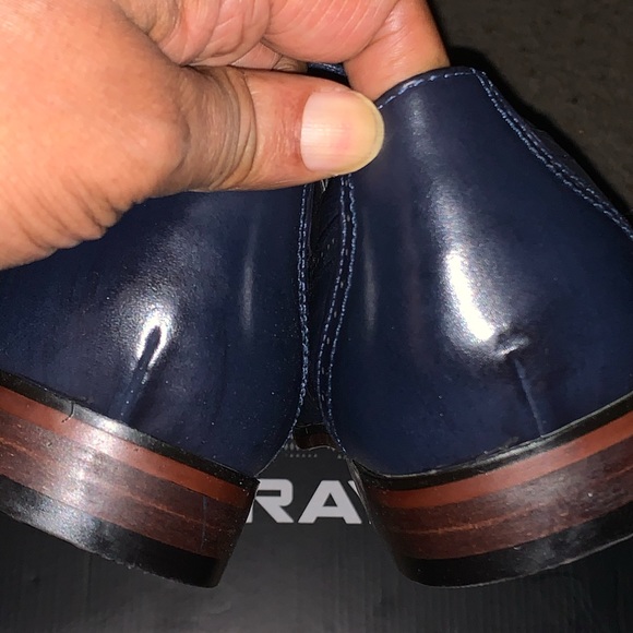 Shoes - Picture 5 of 6